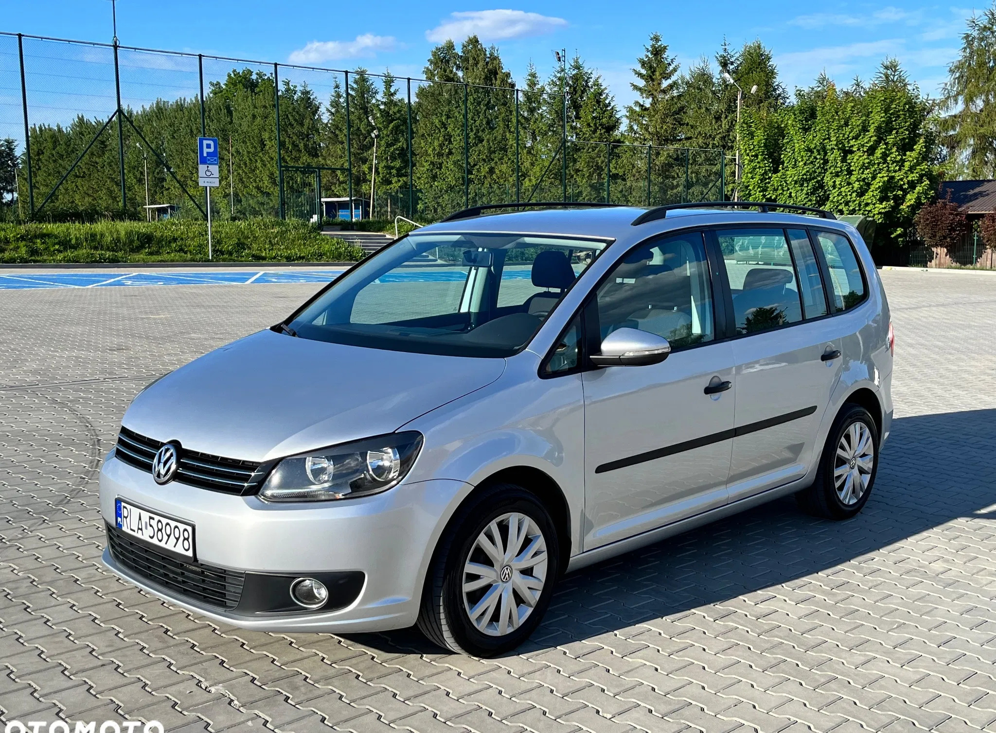 samochody osobowe Volkswagen Touran cena 32000 przebieg: 176500, rok produkcji 2011 z Łańcut